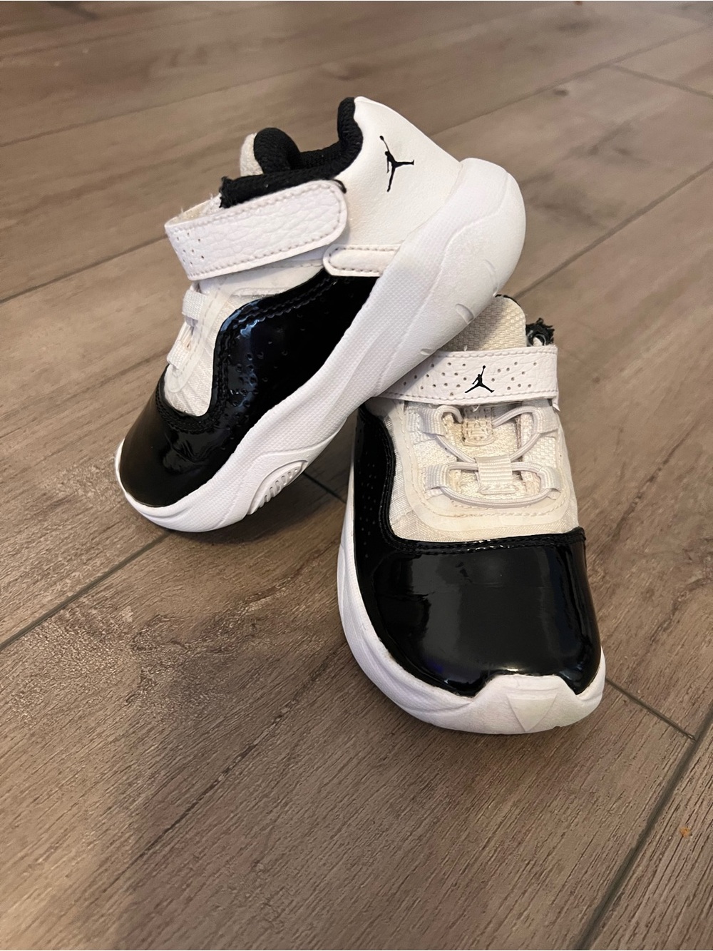 Jordan Kids' Black/White Low-Top Sneakers 7c